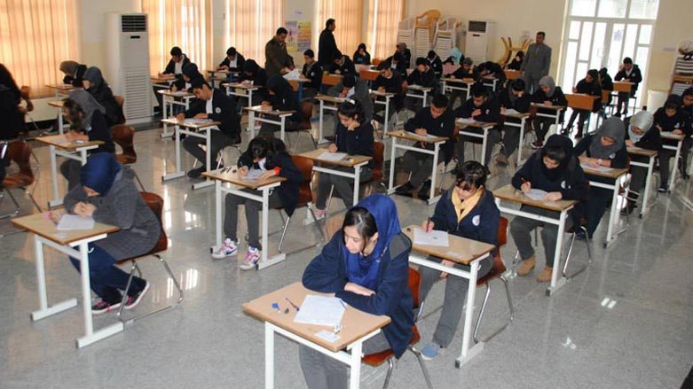 بە بەشدارى زیاتر لە ملیۆنێك قوتابی تاقیکردنەوەى پۆلە ناکۆتاکان دەستىپێکرد